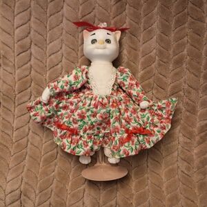 Goebel Dolly Dingle Dolls Floral Cat with Stand Red Accents